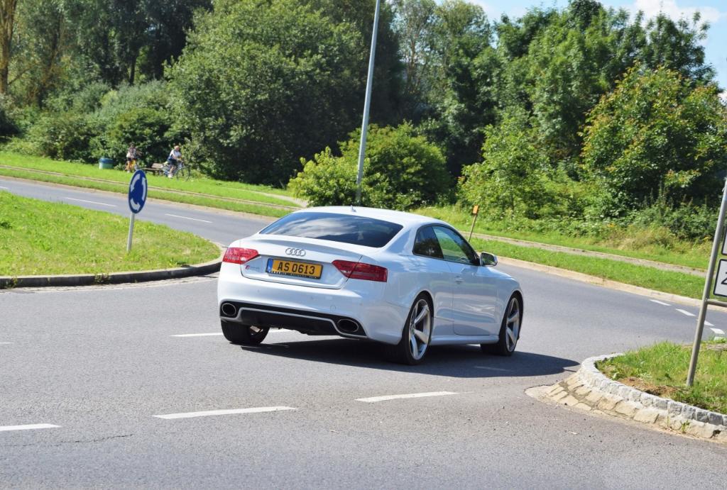 991666AUDIRS52680.jpg