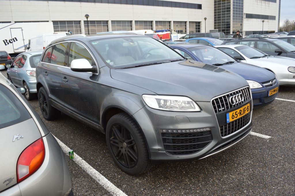 991741556Q7V12.jpg