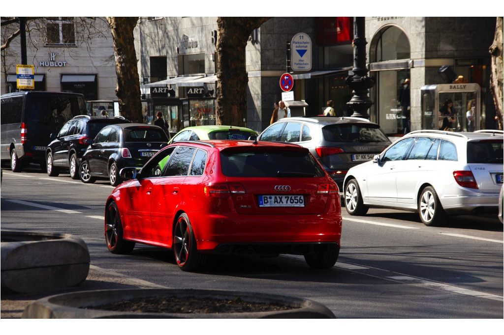 992301251RS3ESQUIROU.jpg