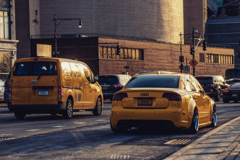 992852AUDIRS43195.jpg