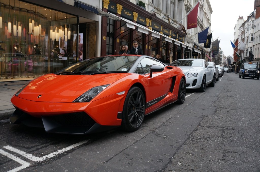 993654278LAMBORGHINI570.jpg