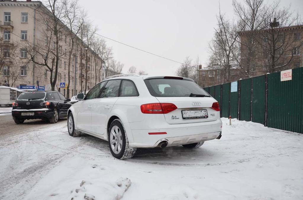 993664361AUDIA4ALLROAD.jpg