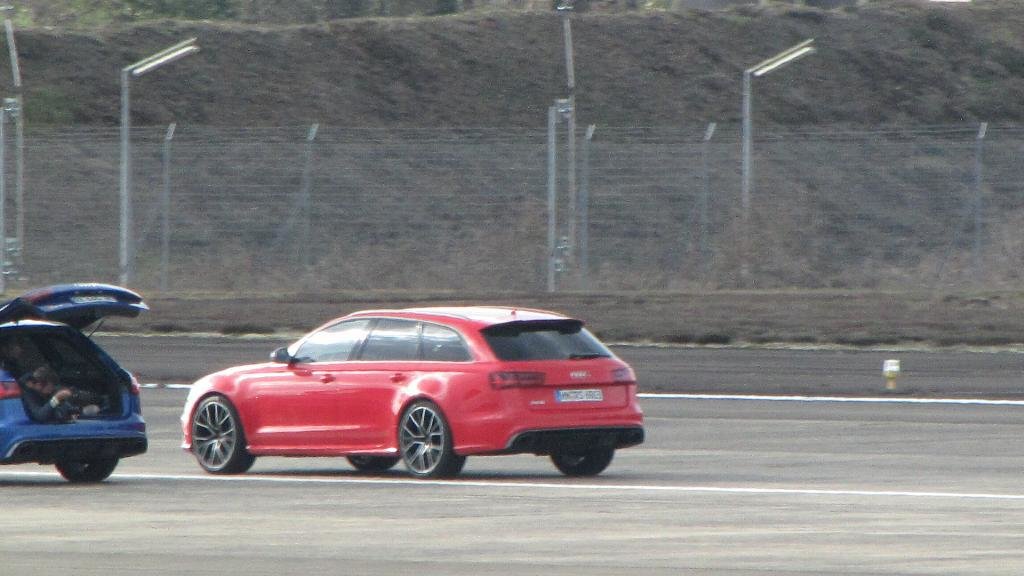 993768AUDIBA118136.jpg