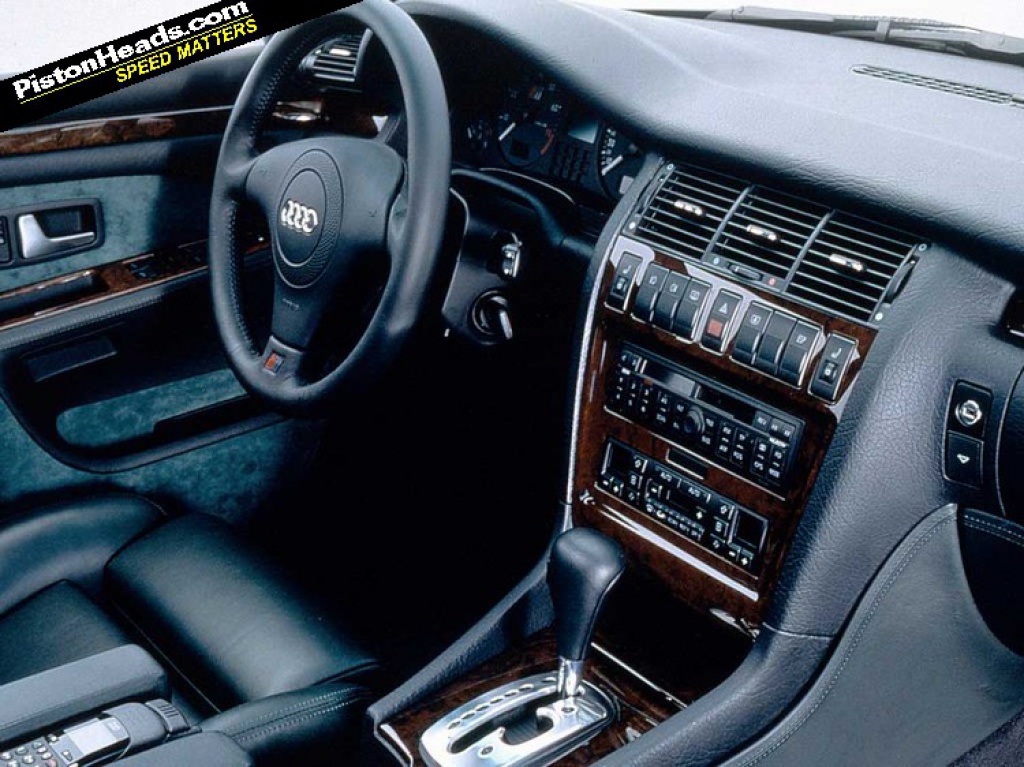996163AudiS8D201L.jpg