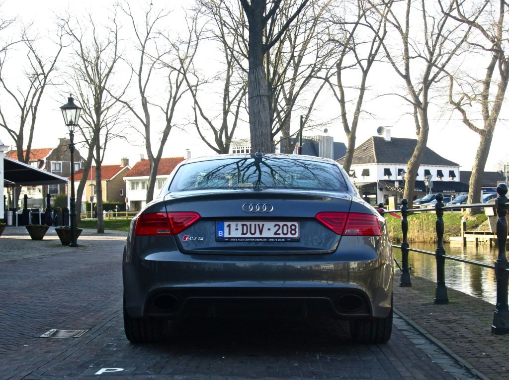 996827AUDIRS5774.jpg