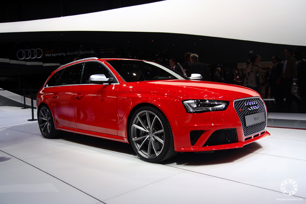 998390RS4B8ESQUIROU001.jpg