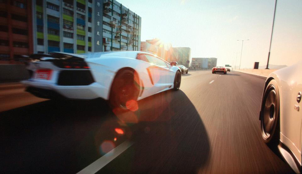 998608124LAMBORGHINIAVENTADORESQUIROU.jpg