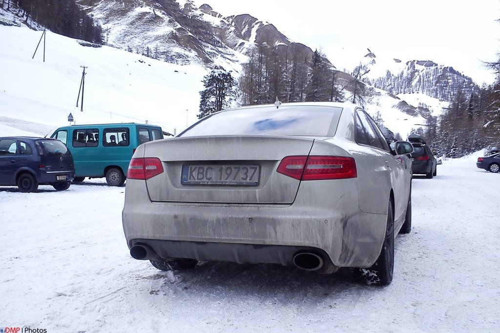 998961RS6996.jpg
