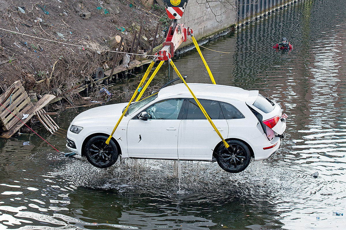 Audi-Q5-versenkt-1200x800-9bb15b31dbd032