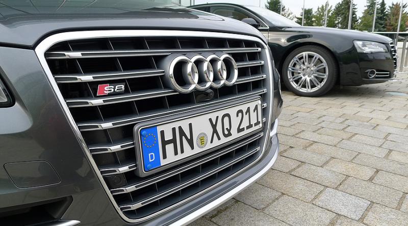 AudiS8Testfahrt10pop.jpg
