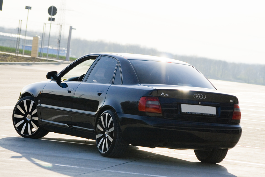 Audi_A4_B5_1.8_1997_Modellpflege_1.jpg