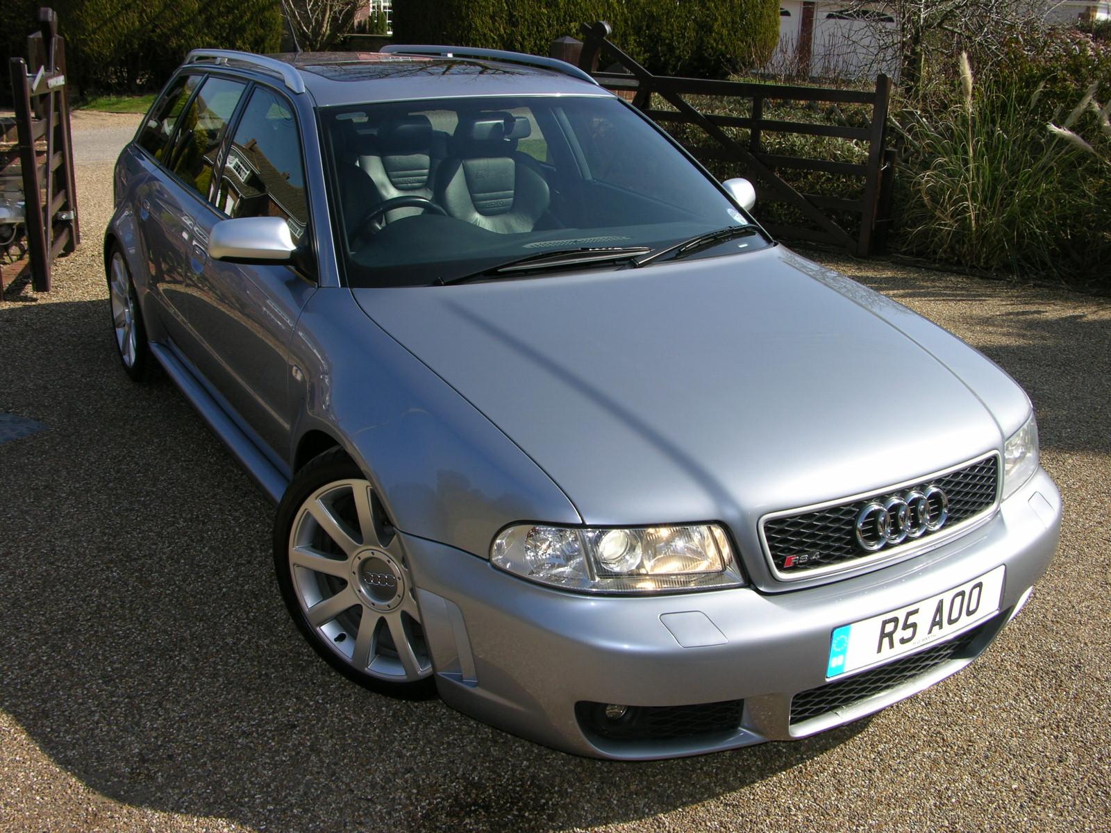 Audi_RS4_B5_2001.jpg