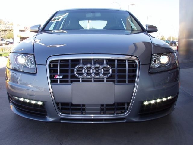 Audi_S6_C6_LED_20080225.jpg