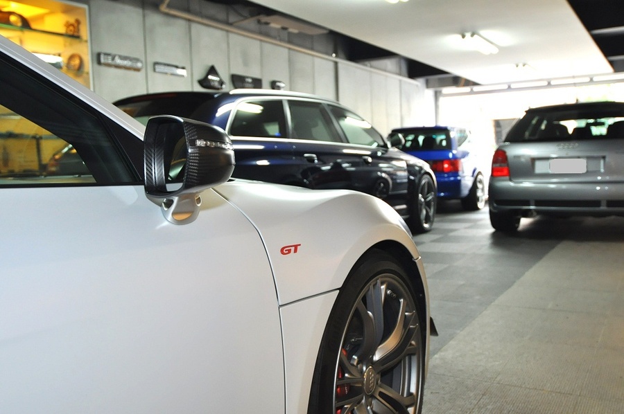 GarageAudi6.jpg