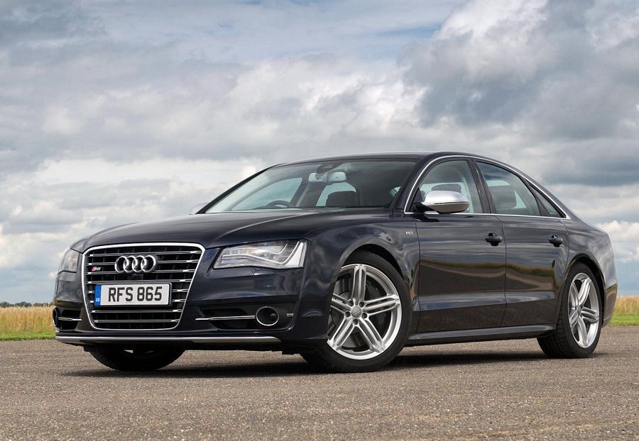 L-2012-Audi-S8-Front-Side.jpg