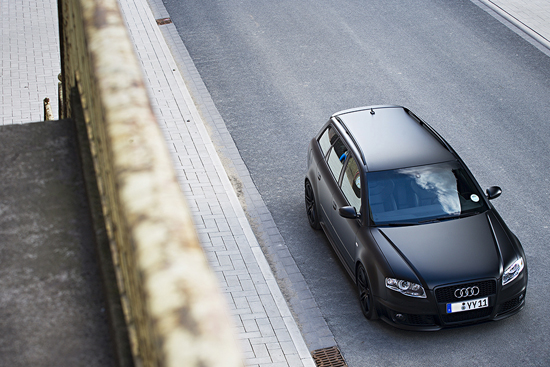 Matte-Black-RS4-Avant-1.jpg