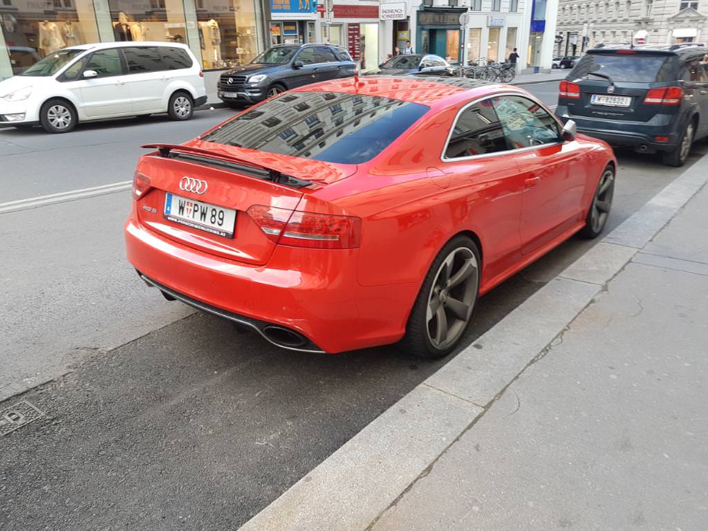 TZT7Eq7.jpg
