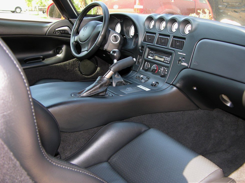 Viper_Interior1.jpg