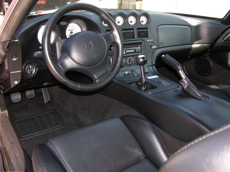 Viper_Interior3.jpg