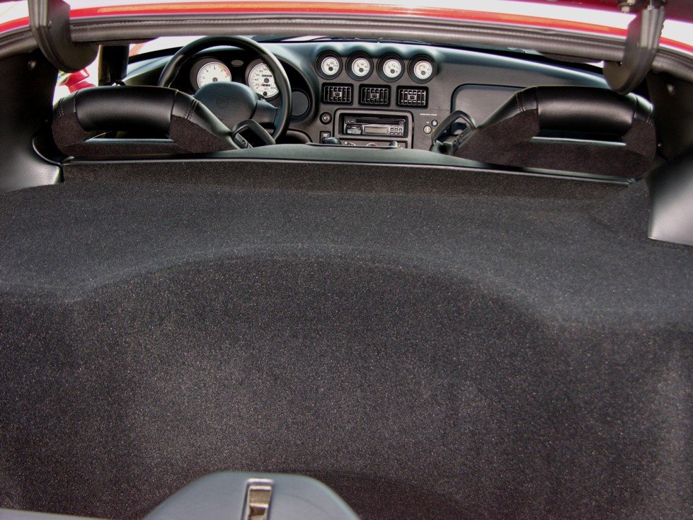 Viper_Interior8.jpg