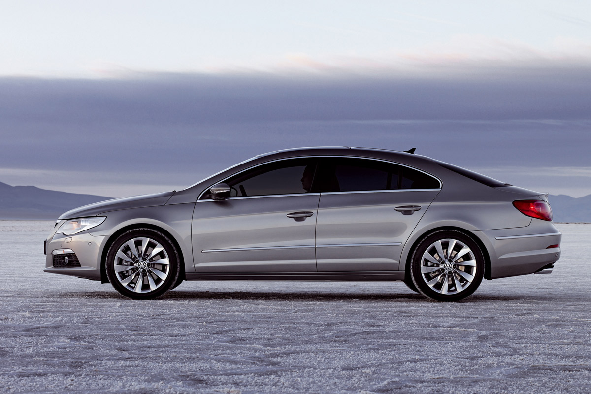 Volkswagen_Passat_CC_003.jpg