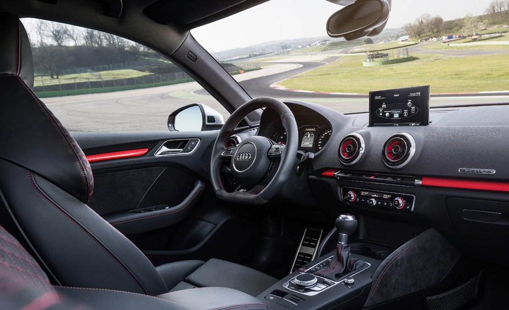 audi-rs3-cockpit.jpg