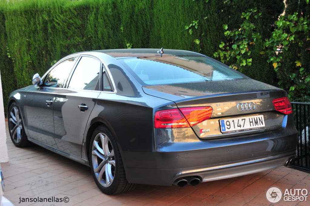 audi-s8-d4-c644224082013153157_3.jpg