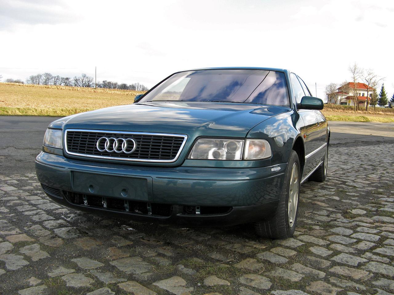 audi_a8_06.jpg