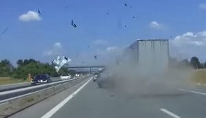 big-accident-spectaculaire-audi-a1-a42-3