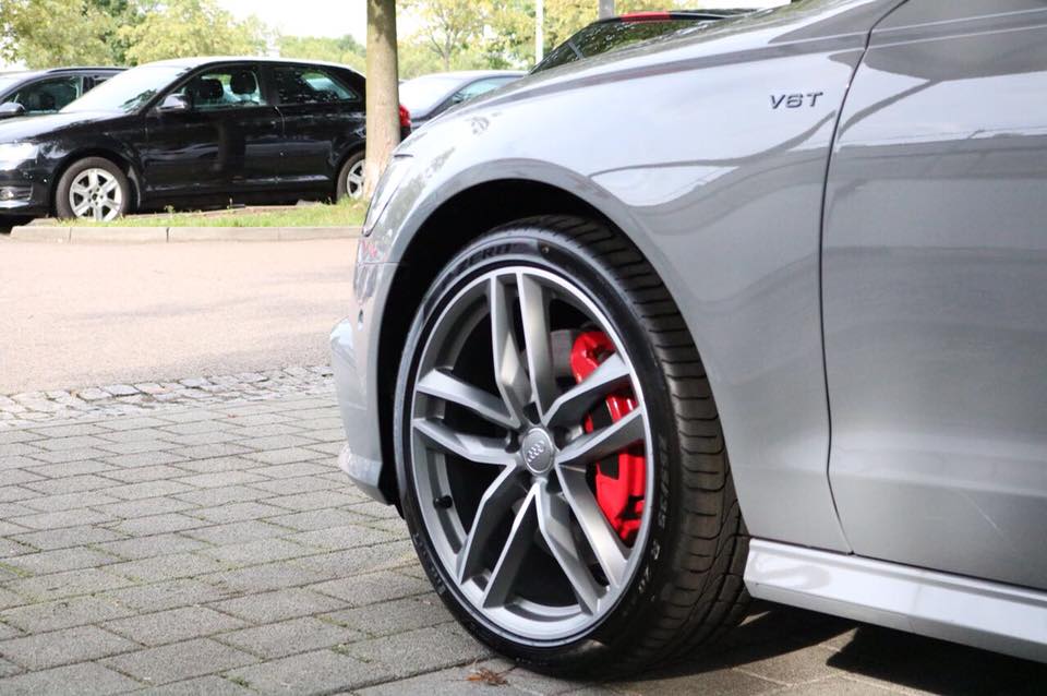 22789165_1555652937848949_46941270242141