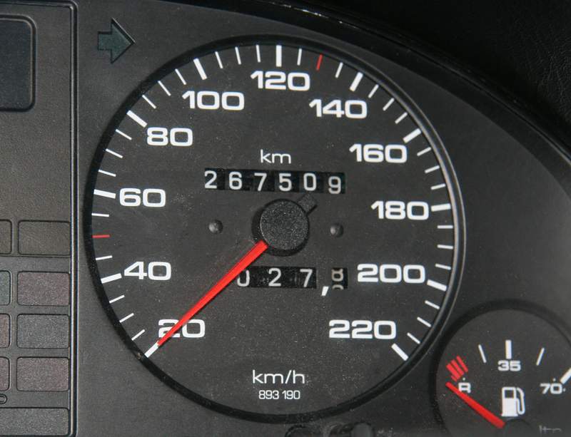 2009_04_13_compteur_audi80.JPG