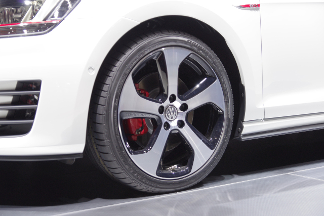 volkswagen-golf-gti-3.jpg