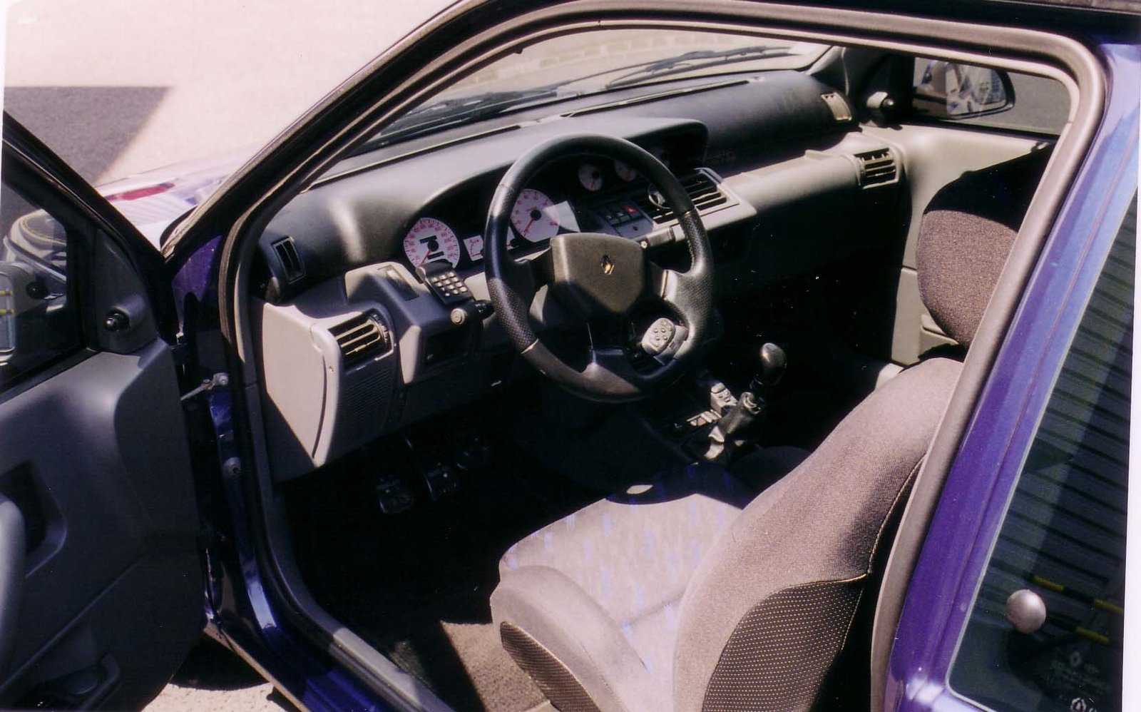 5aad122f893ca_CLIO162.thumb.jpg.0992fcbac1410f0f170aa252131f7b3f.jpg