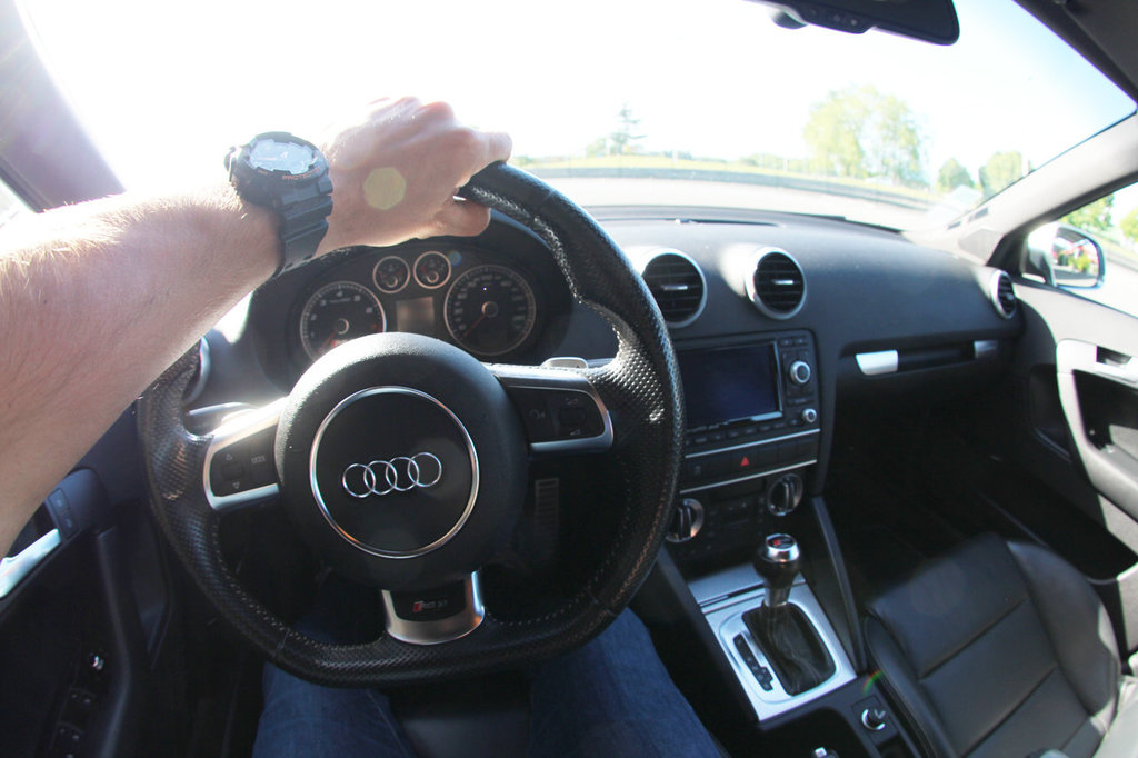 audirs3-5.thumb.jpg.4d3e5060fd37c81945ff7e5b077468e8.jpg