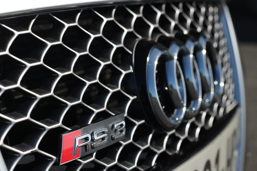 audirs3-6.thumb.jpg.16e667f6cbd767483468ff57420d66b2.jpg