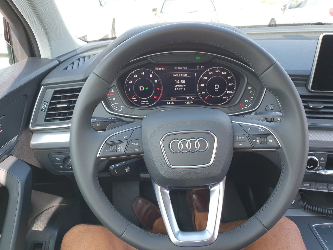 Audi_Q5_Steering_wheel_problem.jpg