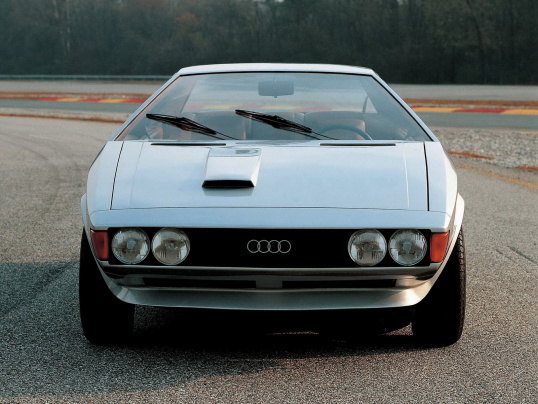 audi_karmann_asso_di_picche_concept_5.jpg.fbdf3c783e99cfaeef95b2825b14d67c.jpg
