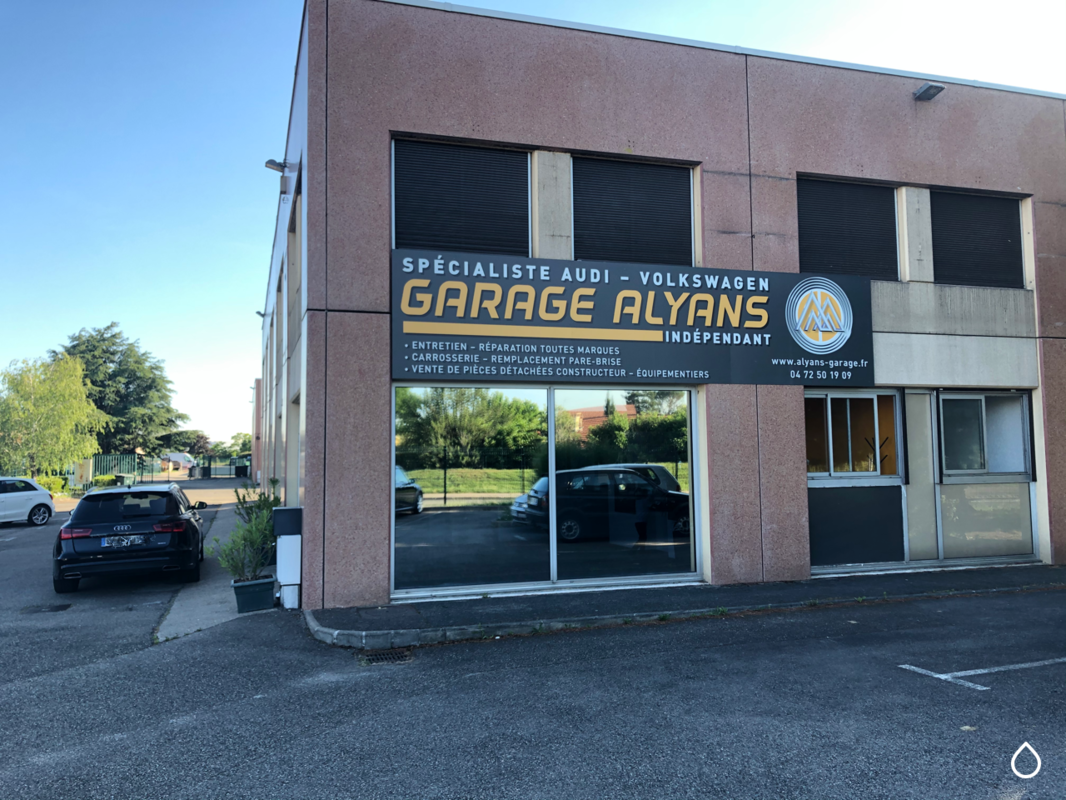 625411386_Garage1-Avant.thumb.png.3d7859c2a3574b6a87ebb459c292e6ae.png