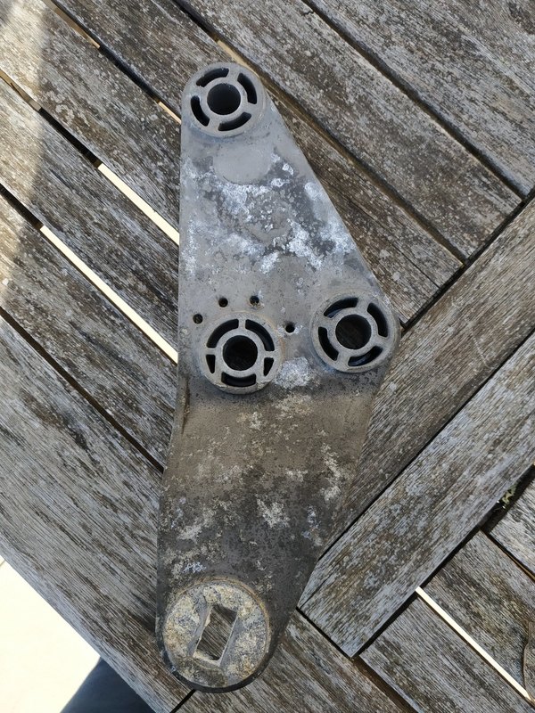 Support_Moteur_Ext_AV.thumb.jpg.7231a885ba26e75df1588358e4daf56a.jpg