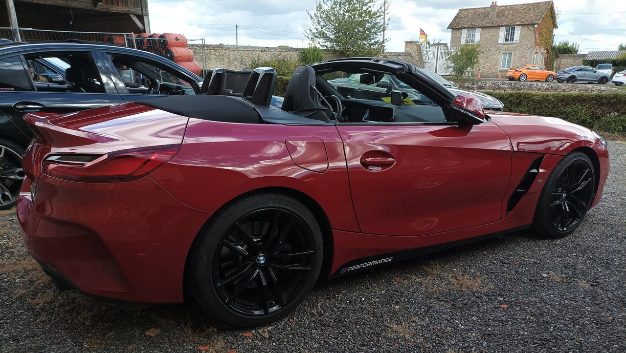 z4.jpg