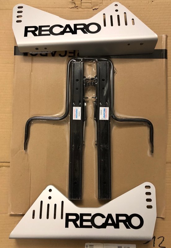 Recaro.thumb.jpg.cb09852bf3bbe34a9da30e2f1e081c09.jpg