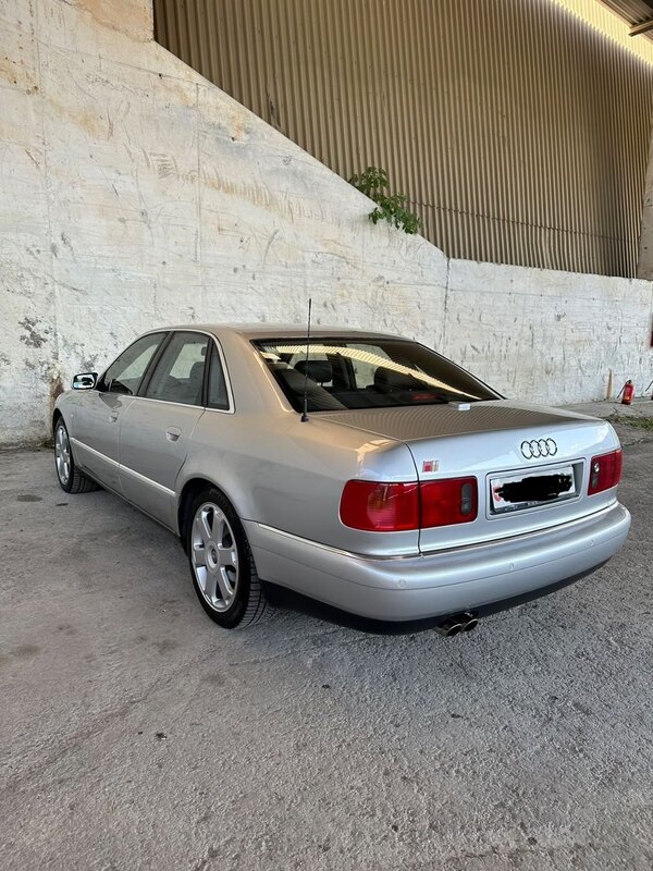 audi-s8-d2(3).thumb.jpg.a9f2a09258e1036973c1c4fd9cae60d6.jpg