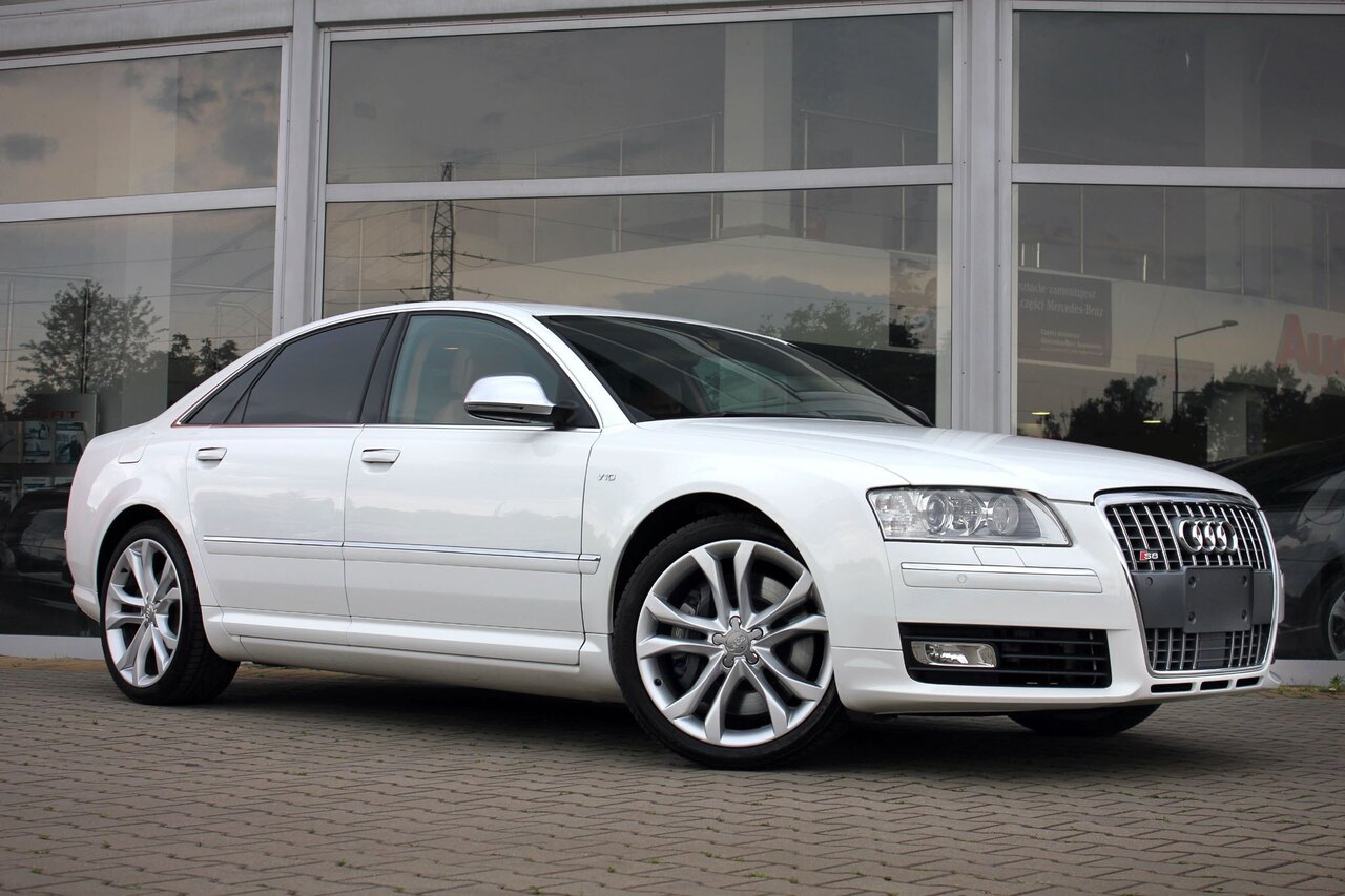 audi-s8-02.thumb.jpeg.4aa3b2e0c14665ea63817284d0957816.jpeg