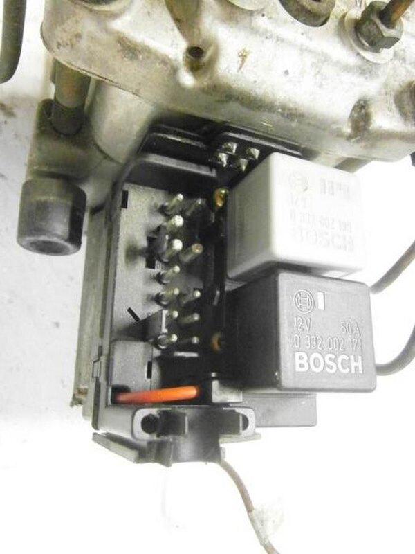 bloc_ABS_bosch0332002199.thumb.JPG.0e2620b7e406c04b05ba2bde66048dc9.JPG